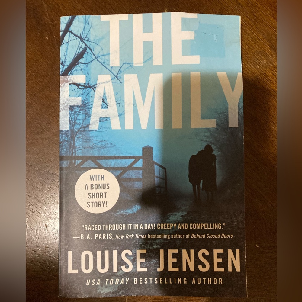 NWT Paperback Book The Family by Louise Jensen